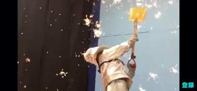 Launching molten iron with a shovel