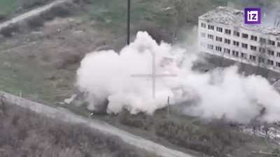 Compilation of footage of Russians using explosives to clear Ukrainian positions, taking prisoners, and capturing Kamenka Kharkiv