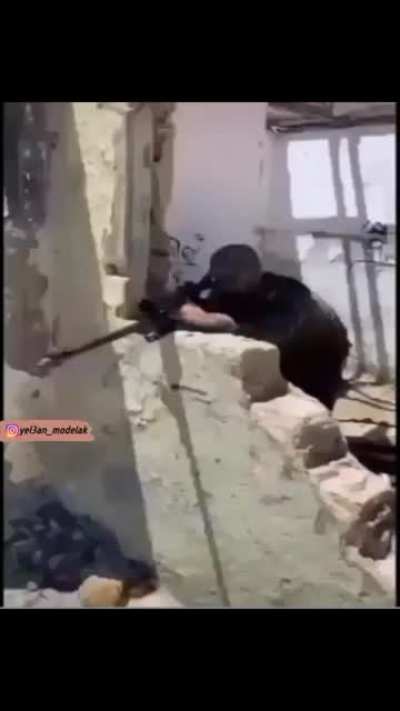 How to distract a sniper in Syria