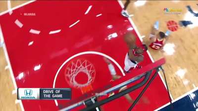 [Highlight] Bradley Beal puts Bogdanovic on his butt with the spin move