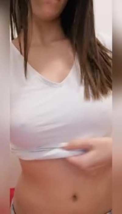 [drop] want to cum over them? 💋