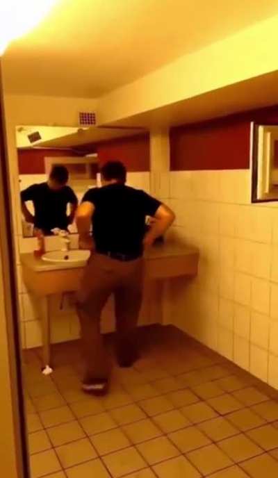 HMB while I do up my pants