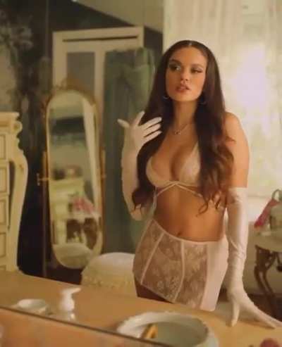 Madison Pettis 