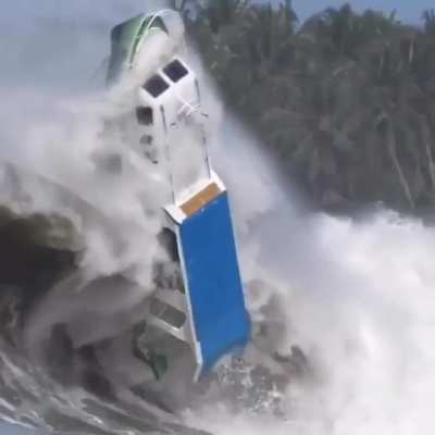 Boat vs Wave