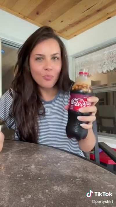 Peanuts in Coca Cola