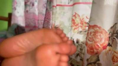 Who wants to lick the cum off my 18yo feet while he fucks me?