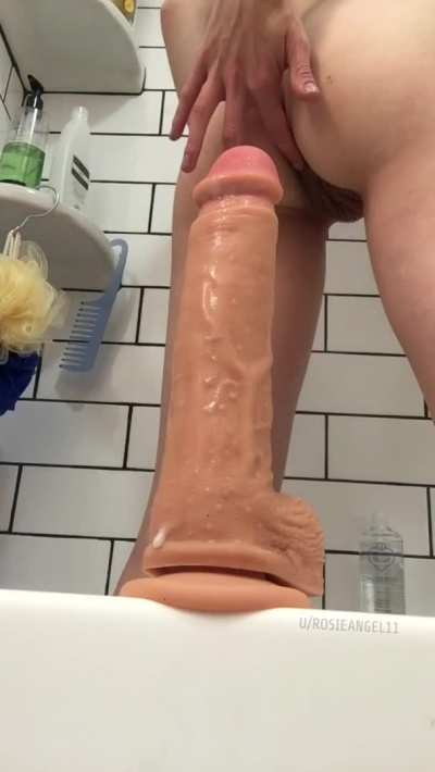 lubing my dildo with my pussy juice and putting it up my ass
