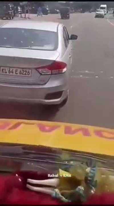 driver not allowing the ambulance from overtaking