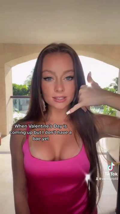 I know of something else that’s pink and ready for you… find out on my OF 💕🌴