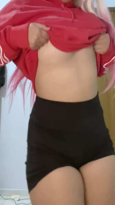 Would you notice me if I pass by you at the gym? [Drop]
