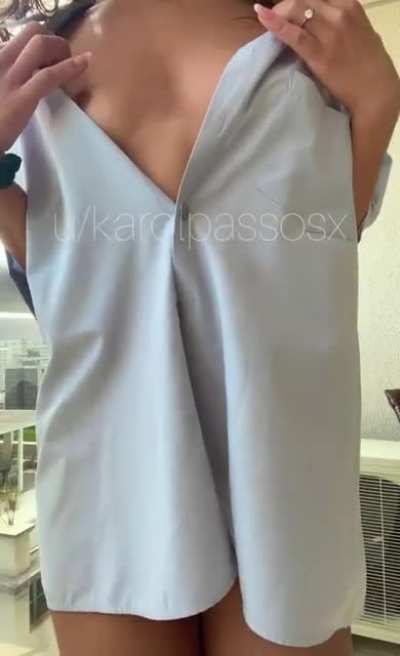 I love showing my tight 19yo body