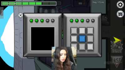 Streamer SweetAnita completes a task in <<Among Us>>
