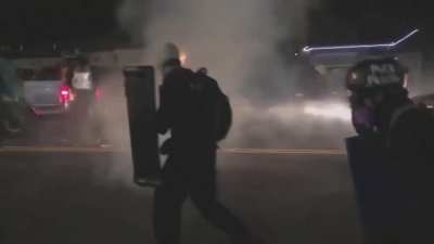 Riot declared and arrests made - Portland night 71