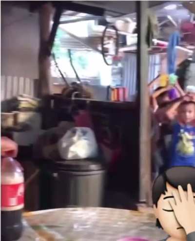 Quando eu compro uma coquinha para mim e meus primos estão em casa