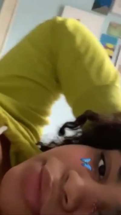 Who wants her? dm me for the low i’ll give you her ig snap and number too