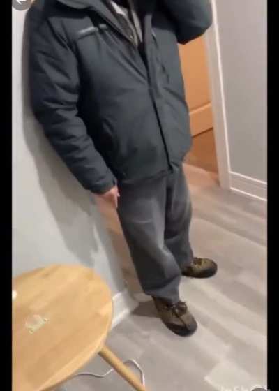 Airbnb owner slapped by guests.
