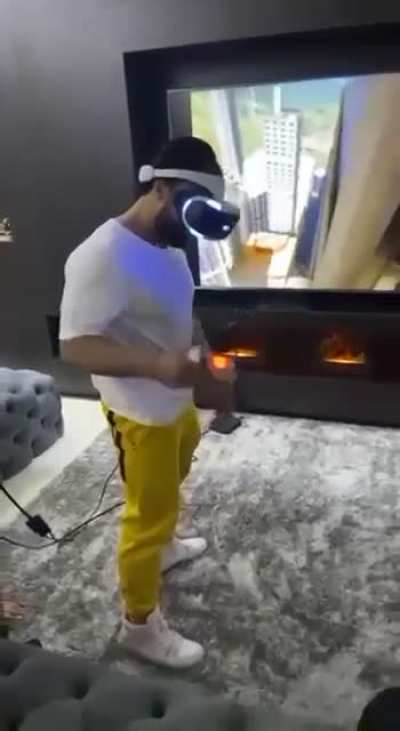 New VR headset with Physical Pain Simulation
