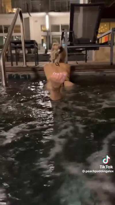 peachpuddingalex