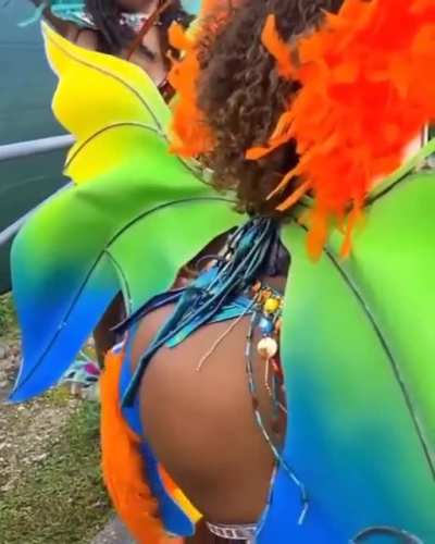 She's looking gorgeous (wait for the slow mo!)