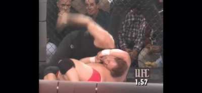 Keith Hackney brutally tees off on Joe Son’s balls in UFC 4