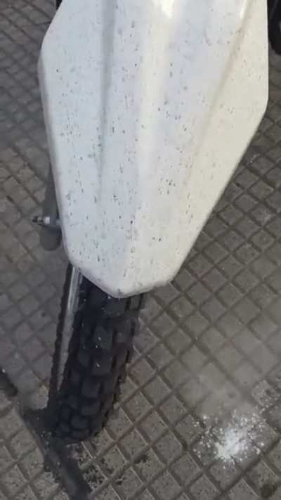 Snorting bike
