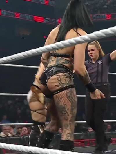 RAW (1/05/26)