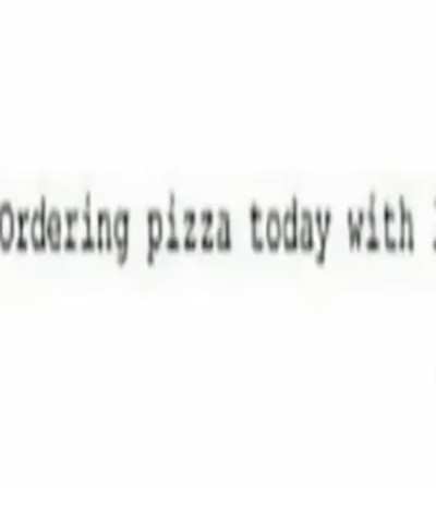 Smol table on pizza😃