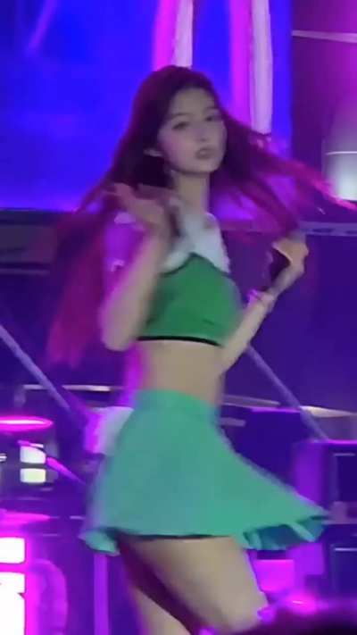 Sullyoon 🍑
