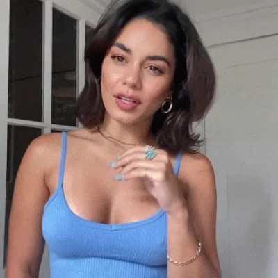 Very sexy cleavage