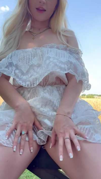Inviting you to the countryside to cum water my flower ❁