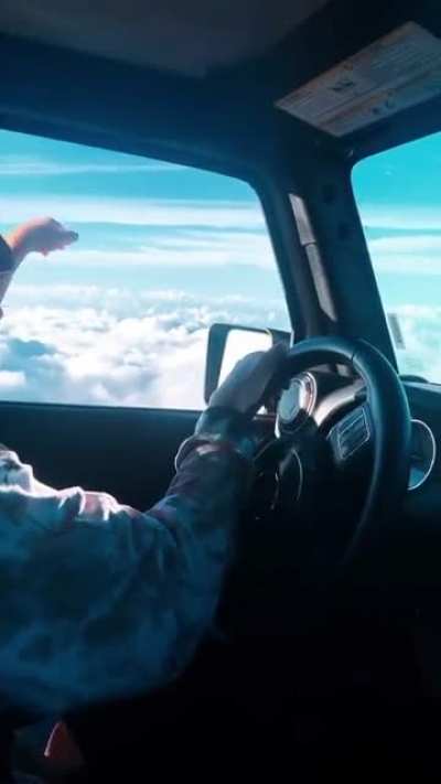 Roadtrippin' somewhere above the clouds in Hawaii