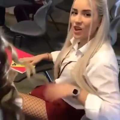 Üniversiteyi yeni bitirdim liseye mi döneyim şimdi