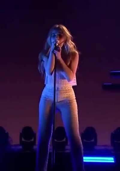 Sabrina performing on The Tonight Show