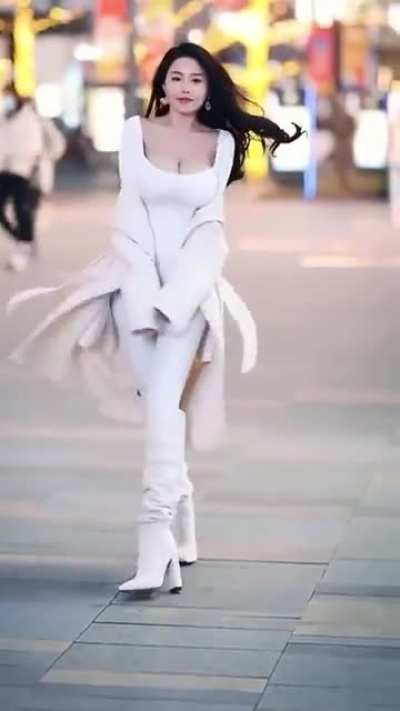 fashionable chinese street wear