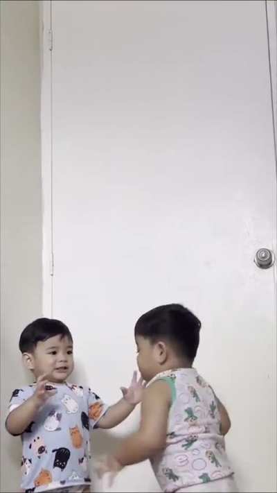 Cute little fight