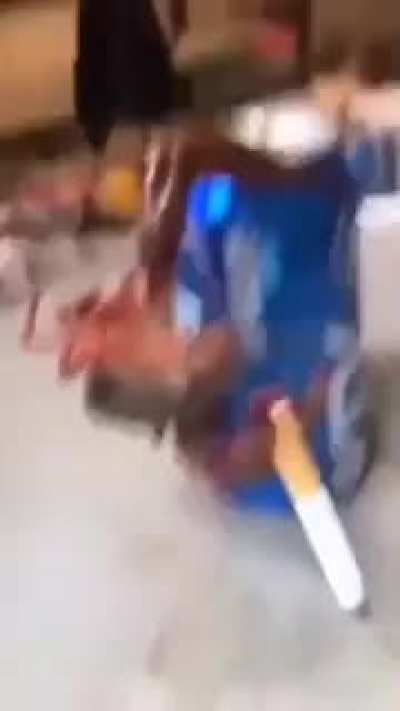 escorpion fumando