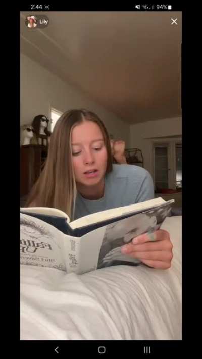 @lily<wbr>clair<wbr>eclai<wbr>re she started to mute feet ppl and started calling us (ironically) annoying and purposefully started to hide her feet, so she gets posted here. probably be extra careful showing them again so enjoy!