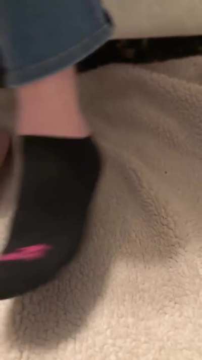 After work breaking out of shoes #barefeet #prettyfeet #toes #prettyfeetgang