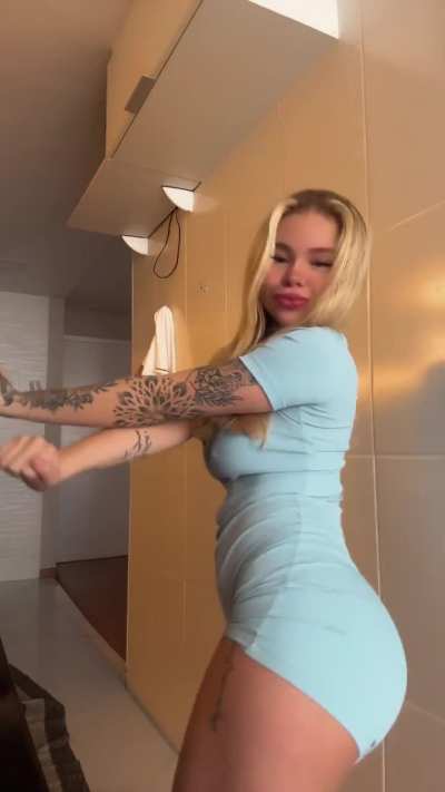 Gostosa mesmo depois de grávida - Treyce