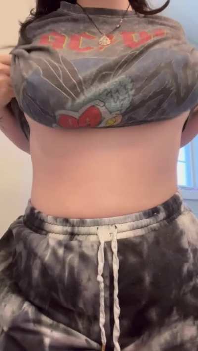 Hopefully me teasing you like this means I’m getting destroyed in the shower ☺️🤭 [reveal]
