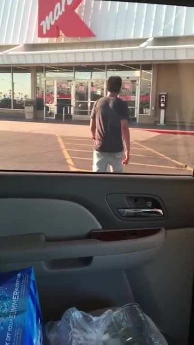 Man tries to break into a car with someone inside in Arizona
