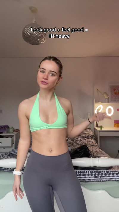 Katie Sands! 🍑