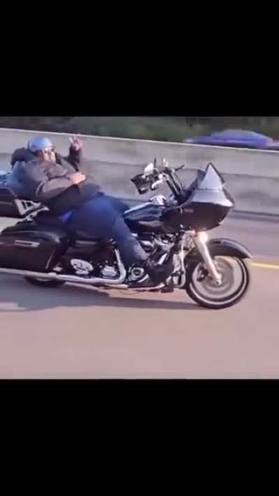 I hope i’m able to chill as hard as this guy someday