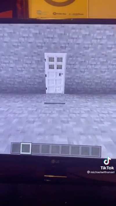 Older brother makes cute Minecraft room☺️
