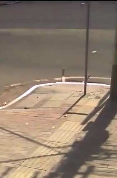 e morreu!