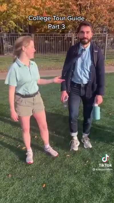 College Tour Guide