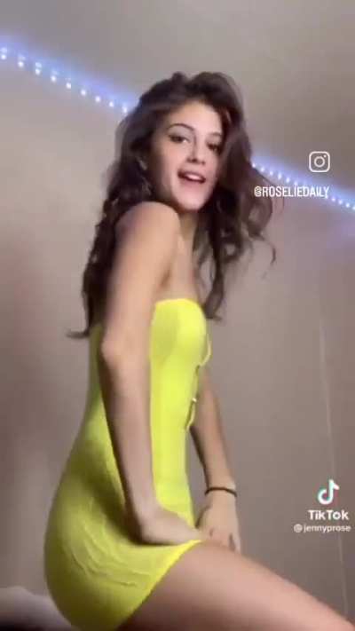 Wish she would do more in outfits like these