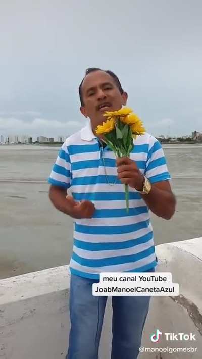 Feliz dia das mulheres diretamente do Manoel Gomes