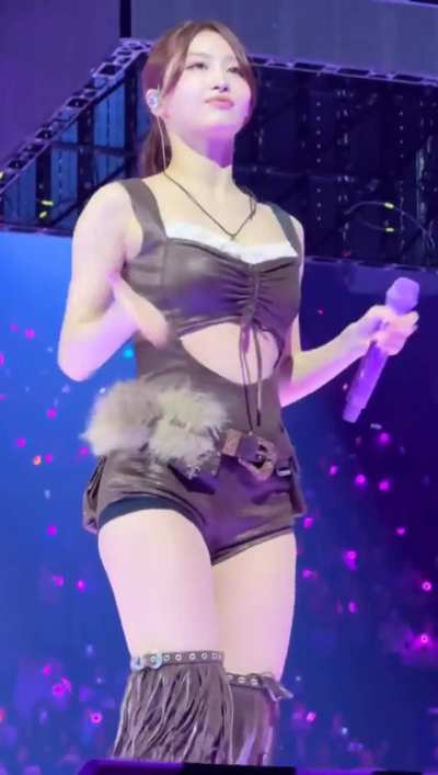 260124 Beautiful Momo got the feels 🔥