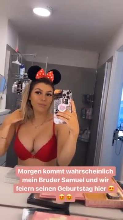 Ihre 🍒 sind wirklich perfekt! OMG 😍🥵🔥